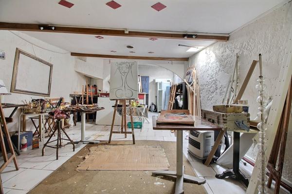 Maison La Crau avec local commercial, gros potentiel !