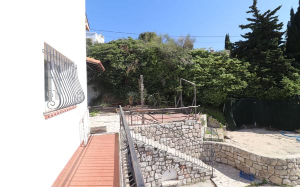 Appartement à vendre    2 pièces •  Sainte-Agnès