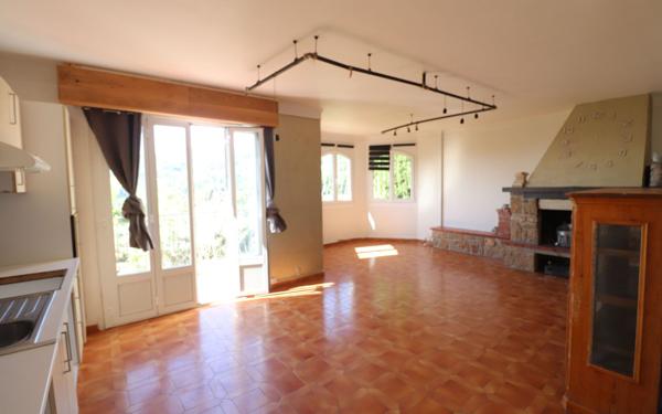 Appartement à vendre    2 pièces •  Sainte-Agnès