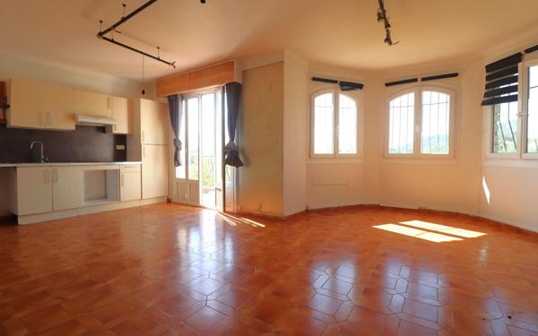 Appartement à vendre    2 pièces •  Sainte-Agnès