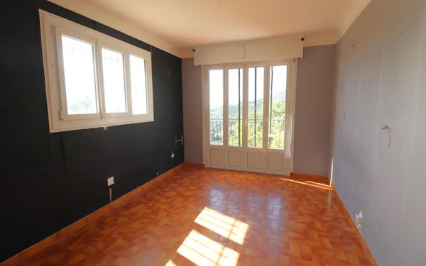 Appartement à vendre    2 pièces •  Sainte-Agnès