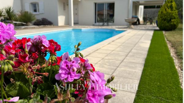À VENDRE 10 MIN DE LA ROCHELLE - MAISON FAMILIALE 5 CHAMBRES AVEC PISCINE ET JARDIN²