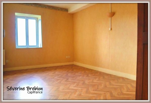 Maison à vendre 4 chambres, garage, terrain petit étang, VISCOMTAT (63)