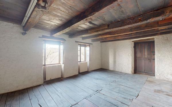 Maison à vendre    3 pièces •  Goutrens