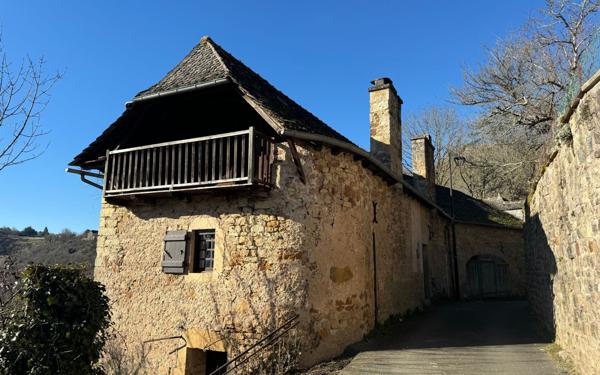 Maison à vendre    3 pièces •  Goutrens