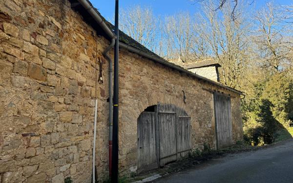 Maison à vendre    3 pièces •  Goutrens