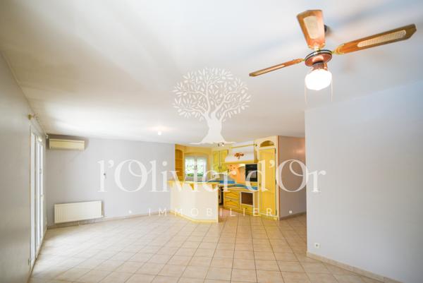 Vaison-la-Romaine (84110) Villa de plain pied avec piscine et garage