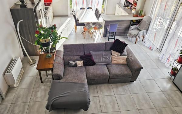 Maison à vendre    3 pièces •  Uzès