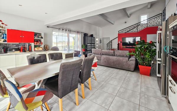 Maison à vendre    3 pièces •  Uzès