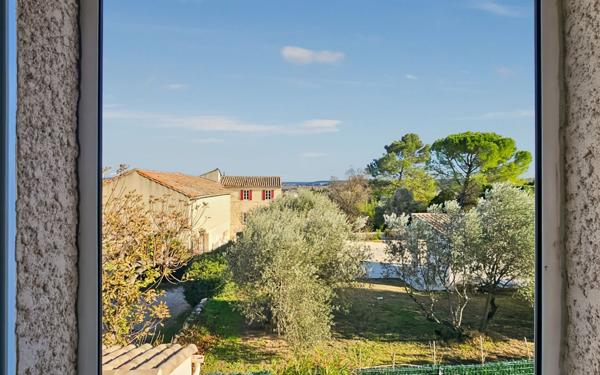 Maison à vendre    3 pièces •  Uzès