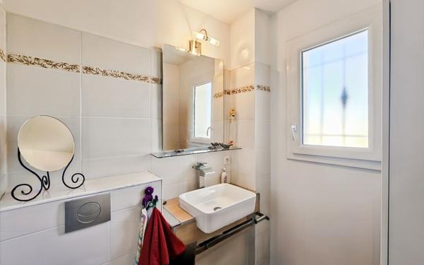 Maison à vendre    3 pièces •  Uzès