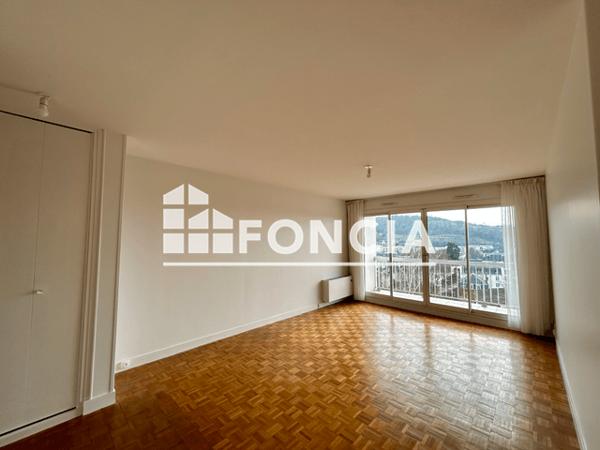 Location Appartement 3 pièces 73.09 m² - RUE DESIRE MARTIN Rouen 76000