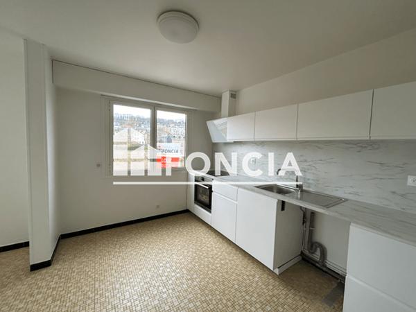 Location Appartement 3 pièces 73.09 m² - RUE DESIRE MARTIN Rouen 76000