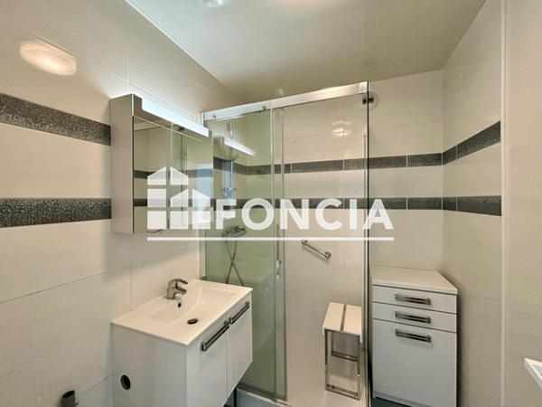 Location Appartement 3 pièces 73.09 m² - RUE DESIRE MARTIN Rouen 76000