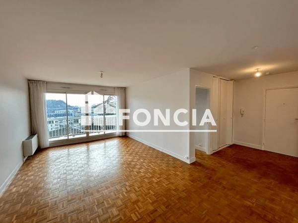Location Appartement 3 pièces 73.09 m² - RUE DESIRE MARTIN Rouen 76000