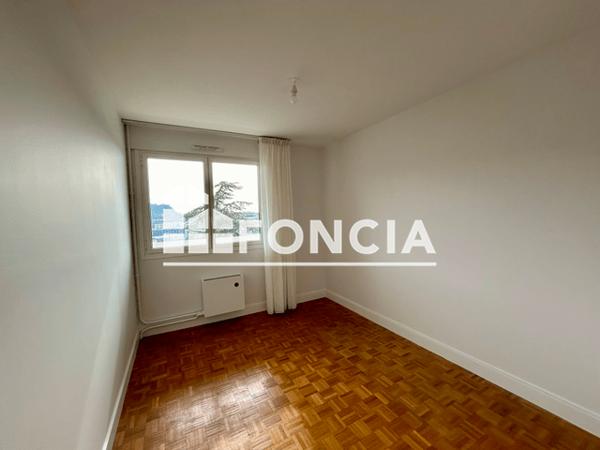 Location Appartement 3 pièces 73.09 m² - RUE DESIRE MARTIN Rouen 76000