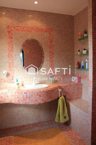 Villa T4 sous sol complet et piscine sur 2500m²