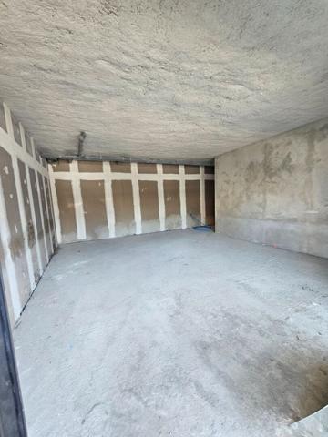 LOCAL COMMERCIAL BRUT À LOUER 66 m² + CAVE - IMMEUBLE NEUF