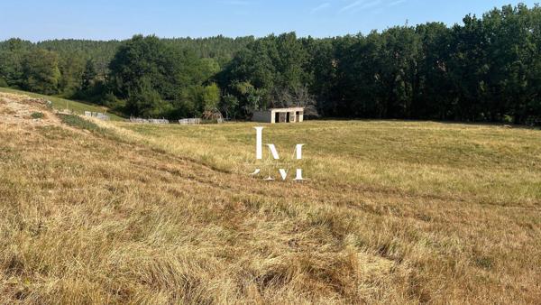 Corps de Ferme à rénover sur plus de 4 hectares