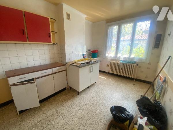 Maison à rénover de 75m² env sur sous-sol de 75m² env, terrain de 602m²