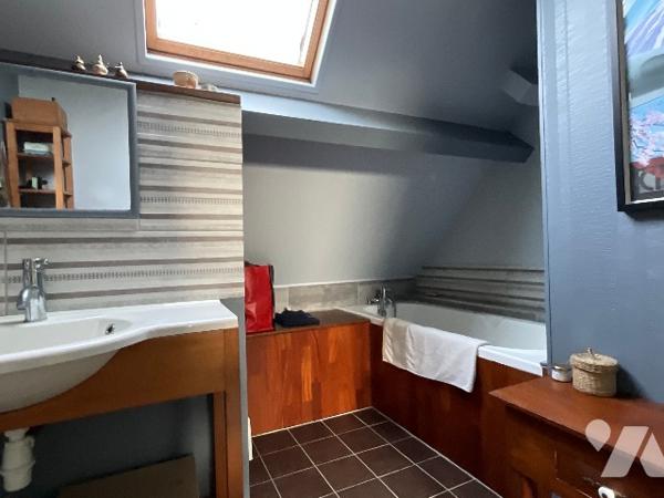 AUZOUER EN TOURAINE (37110) – Maison de village avec dépendances d’antan