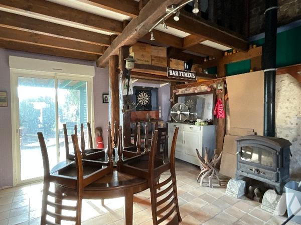 AUZOUER EN TOURAINE (37110) – Maison de village avec dépendances d’antan