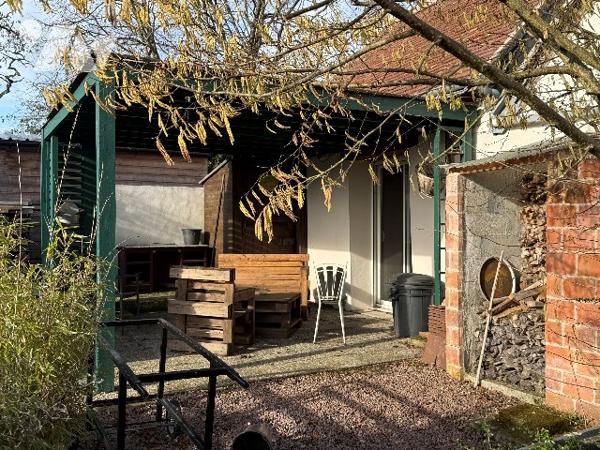 AUZOUER EN TOURAINE (37110) – Maison de village avec dépendances d’antan