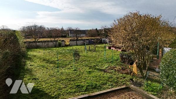 AUZOUER EN TOURAINE (37110) – Maison de village avec dépendances d’antan
