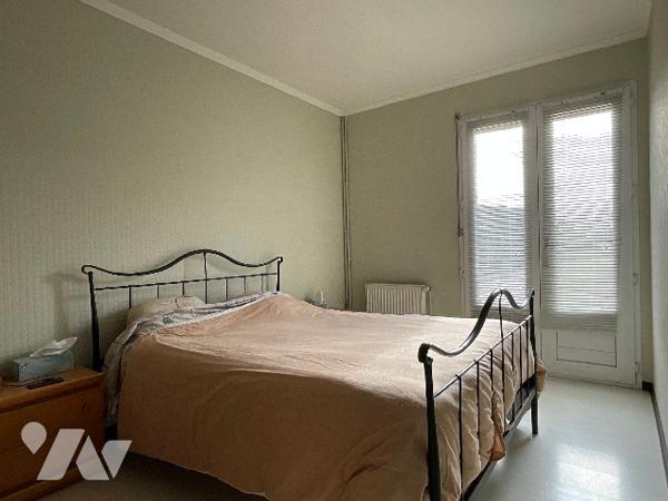 AUZOUER EN TOURAINE (37110) – Maison de village avec dépendances d’antan