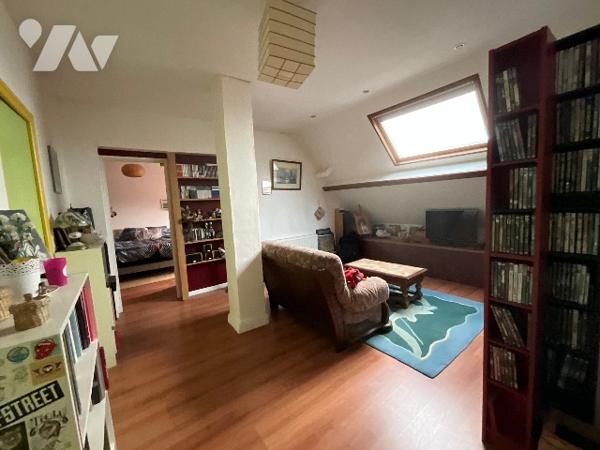 AUZOUER EN TOURAINE (37110) – Maison de village avec dépendances d’antan