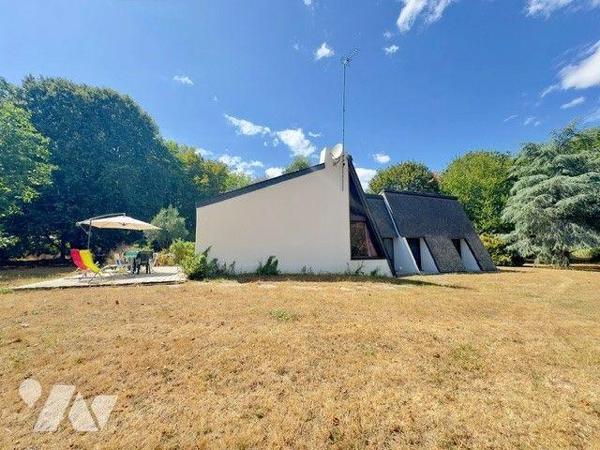 A vendre à MOËLAN-SUR-MER (29) UNE MAISON ARCHITECTURALE AU CoeUR DE LA NATURE

Originalité, ...