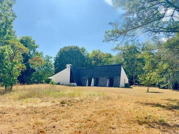 A vendre à MOËLAN-SUR-MER (29) UNE MAISON ARCHITECTURALE AU CoeUR DE LA NATURE

Originalité, ...