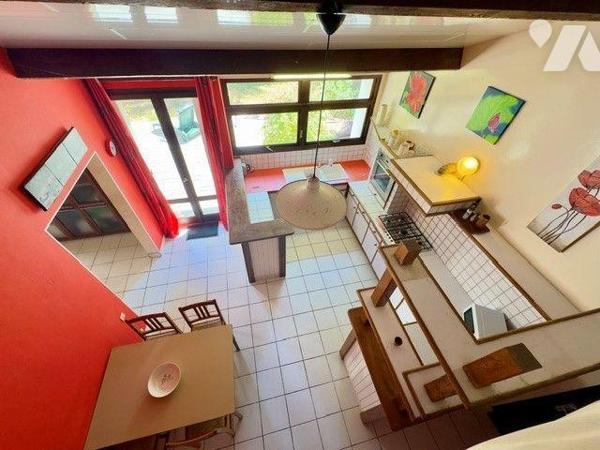 A vendre à MOËLAN-SUR-MER (29) UNE MAISON ARCHITECTURALE AU CoeUR DE LA NATURE

Originalité, ...