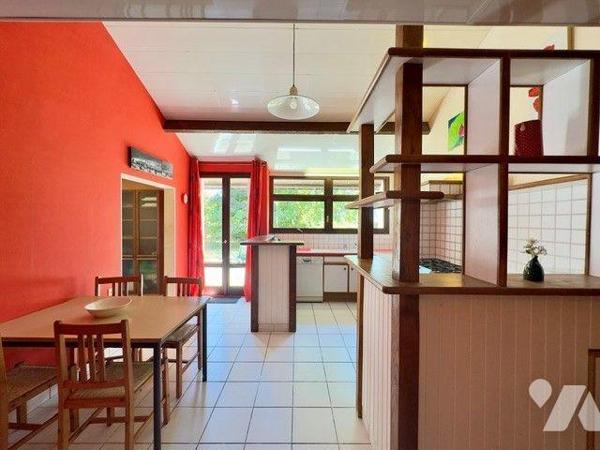 A vendre à MOËLAN-SUR-MER (29) UNE MAISON ARCHITECTURALE AU CoeUR DE LA NATURE

Originalité, ...