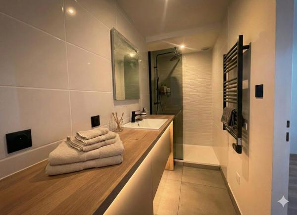 Actif immobilier rare aux portes du Groupama Stadium