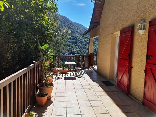 Maison d'architecte de 148m2 avec vue montagne