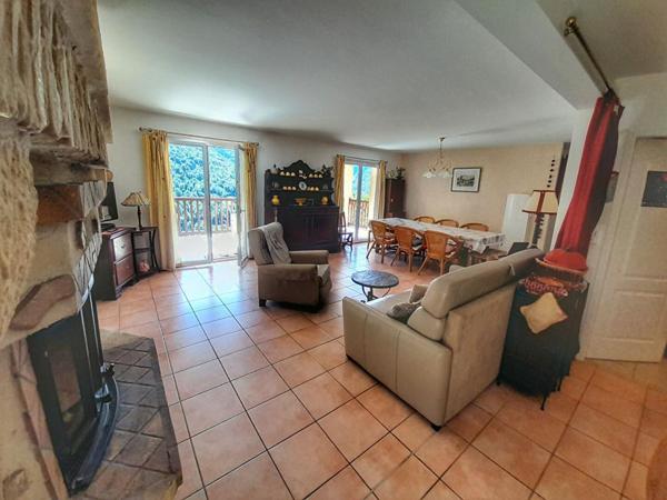 Maison d'architecte de 148m2 avec vue montagne