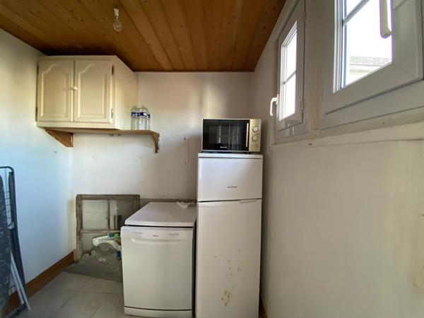 A Saujon maison de ville de 152 m²,1 étage, 3 chambres dont 1 au rez de chaussée ,avec son jardin clos.