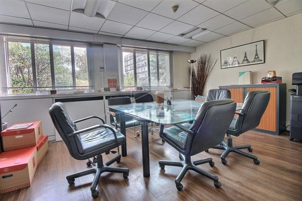 BUREAUX ou deux T3 CLICHY 121M2