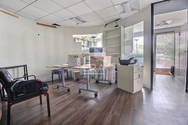 BUREAUX ou deux T3 CLICHY 121M2