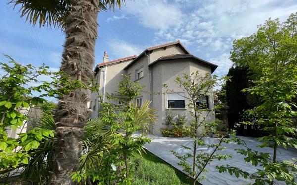 Maison à vendre    6 pièces • 154 m2 Saint-Maur-des-Fossés