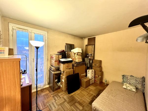 Aulnay-sous-Bois (93600) 3 Pièces avec parking, cave - futur métro