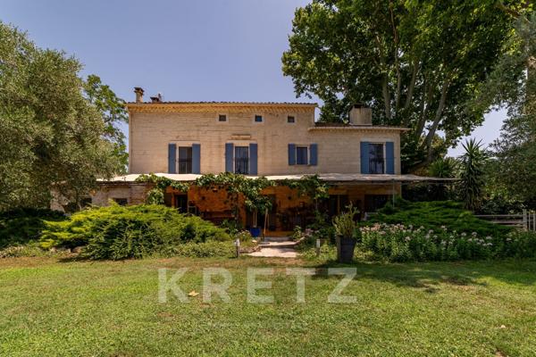 Propriété 6 chambres, 2 gîtes, piscine et parc de 2 hectares