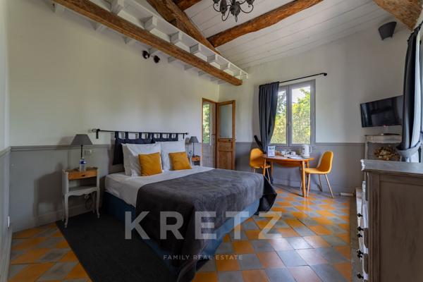 Propriété 6 chambres, 2 gîtes, piscine et parc de 2 hectares