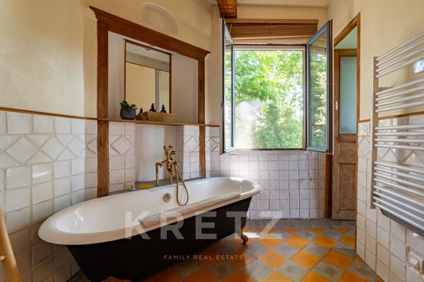 Propriété 6 chambres, 2 gîtes, piscine et parc de 2 hectares