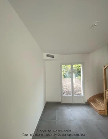 A VENDRE SAINT MAXIMIN (60) - Appartement en REZ de JARDIN - PLAIN PIED T3 pièces + Parking X2