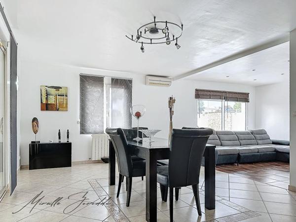 Jonquieres Saint Vincent VILLA 5 pièces122 m² PISCINE ET GARAGE