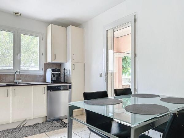 Jonquieres Saint Vincent VILLA 5 pièces122 m² PISCINE ET GARAGE