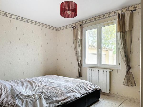 Jonquieres Saint Vincent VILLA 5 pièces122 m² PISCINE ET GARAGE