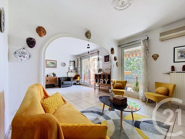 Appartement T4 à vendre  4 pièces - 85,64 m 2   TASSIN LA DEMI LUNE  - 69